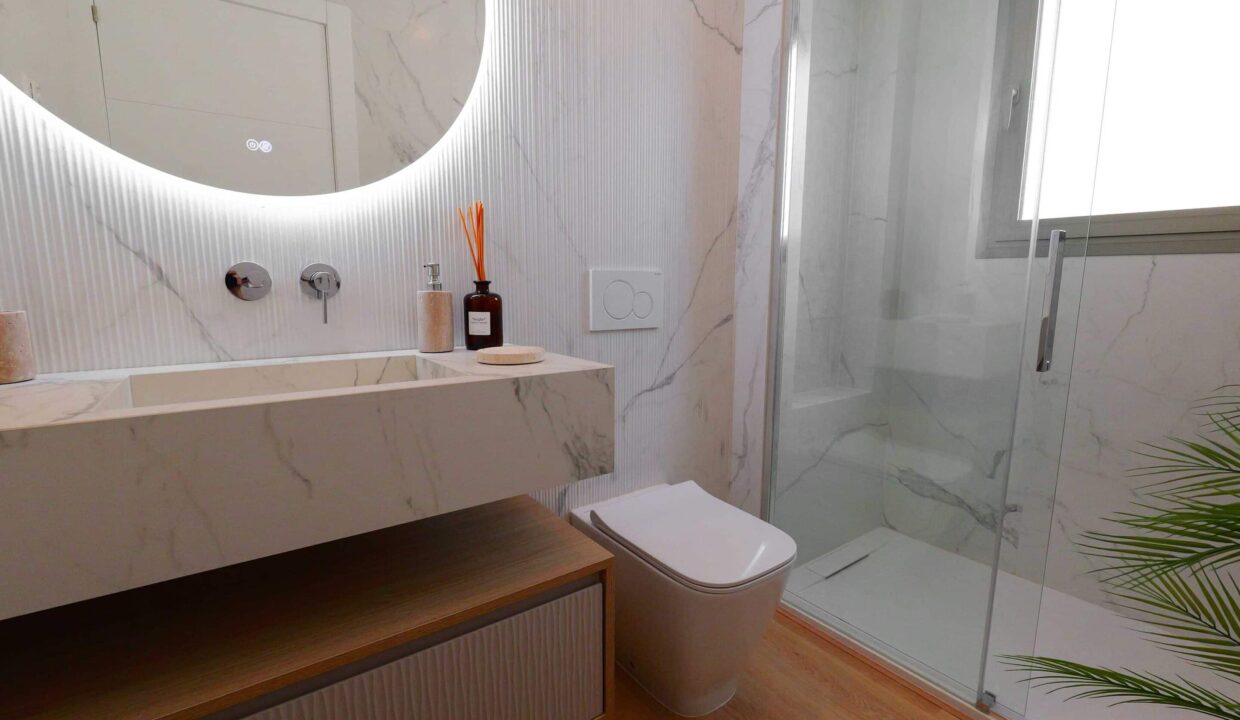 https___euromarina.com_wp-content_uploads_Piloto-2-habitaciones-11-1-scaled